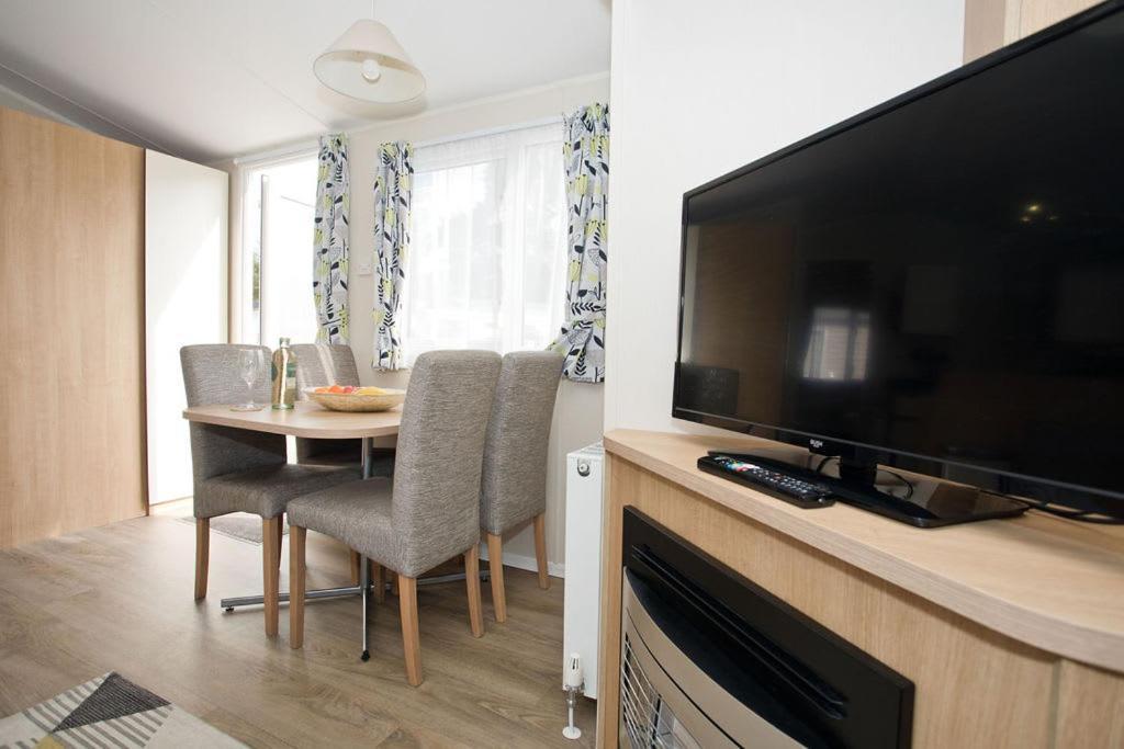 Luxury Holiday Retreat Set Within Oakdene Forest - Park Activities Pass Included Free! Saint Leonards Esterno foto