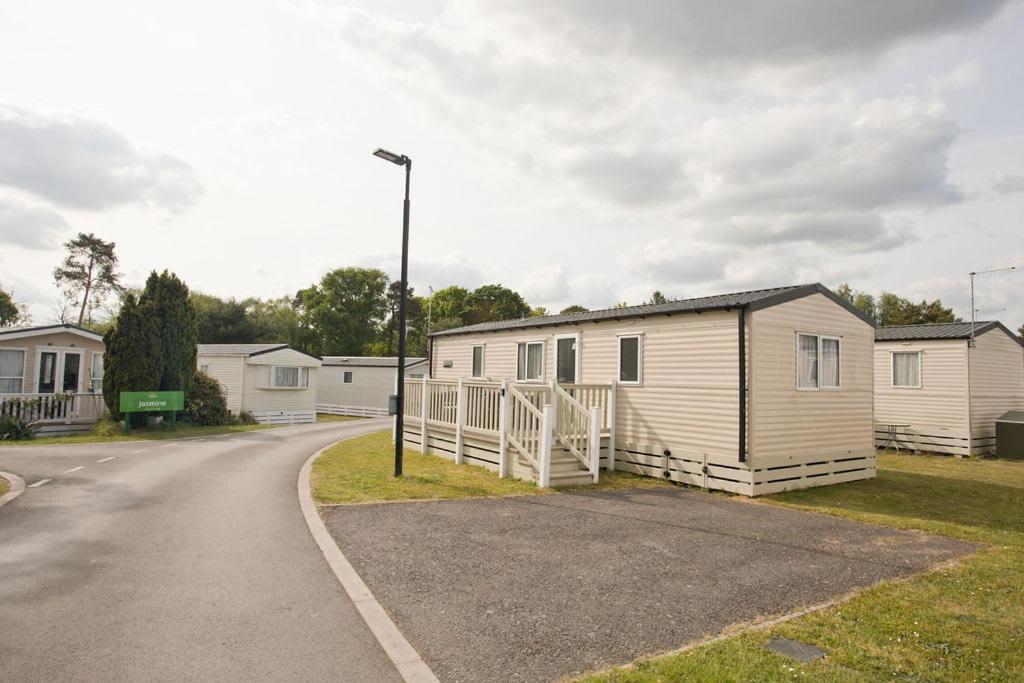 Luxury Holiday Retreat Set Within Oakdene Forest - Park Activities Pass Included Free! Saint Leonards Esterno foto